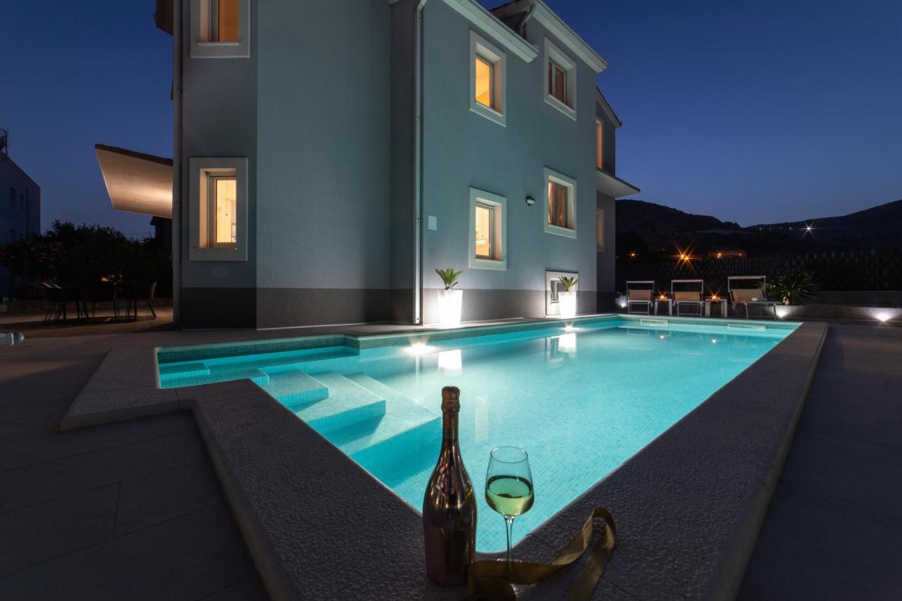 Villa Ban Trogir Exterior photo