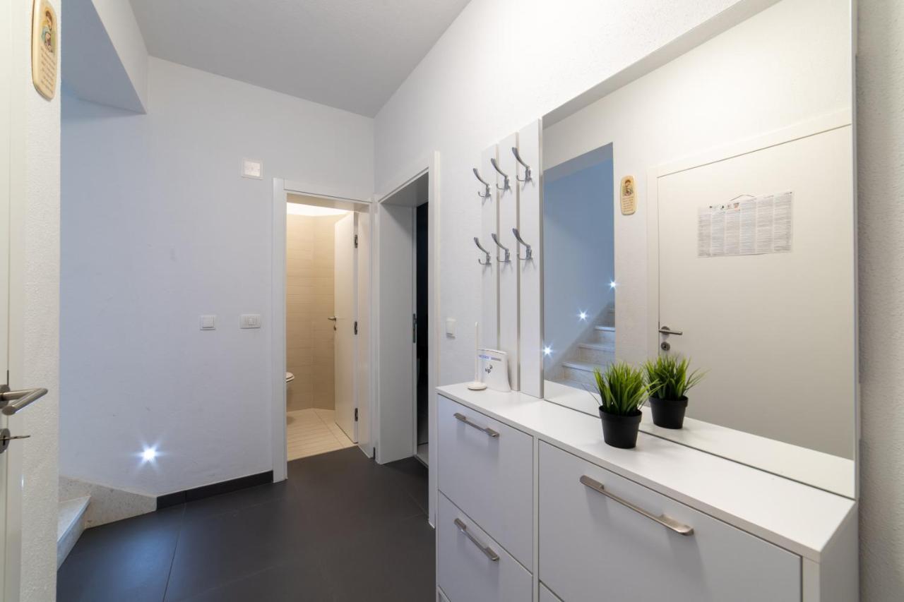 Villa Ban Trogir Exterior photo