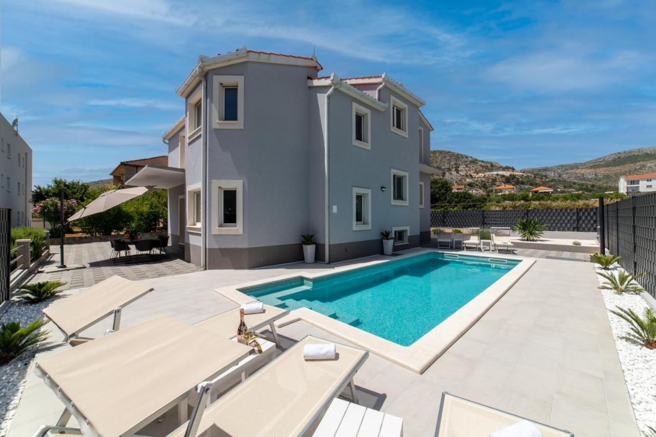 Villa Ban Trogir Exterior photo