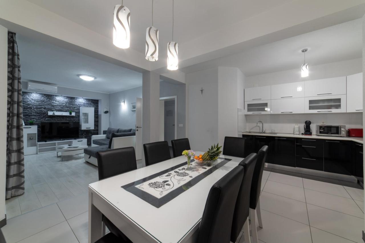 Villa Ban Trogir Exterior photo