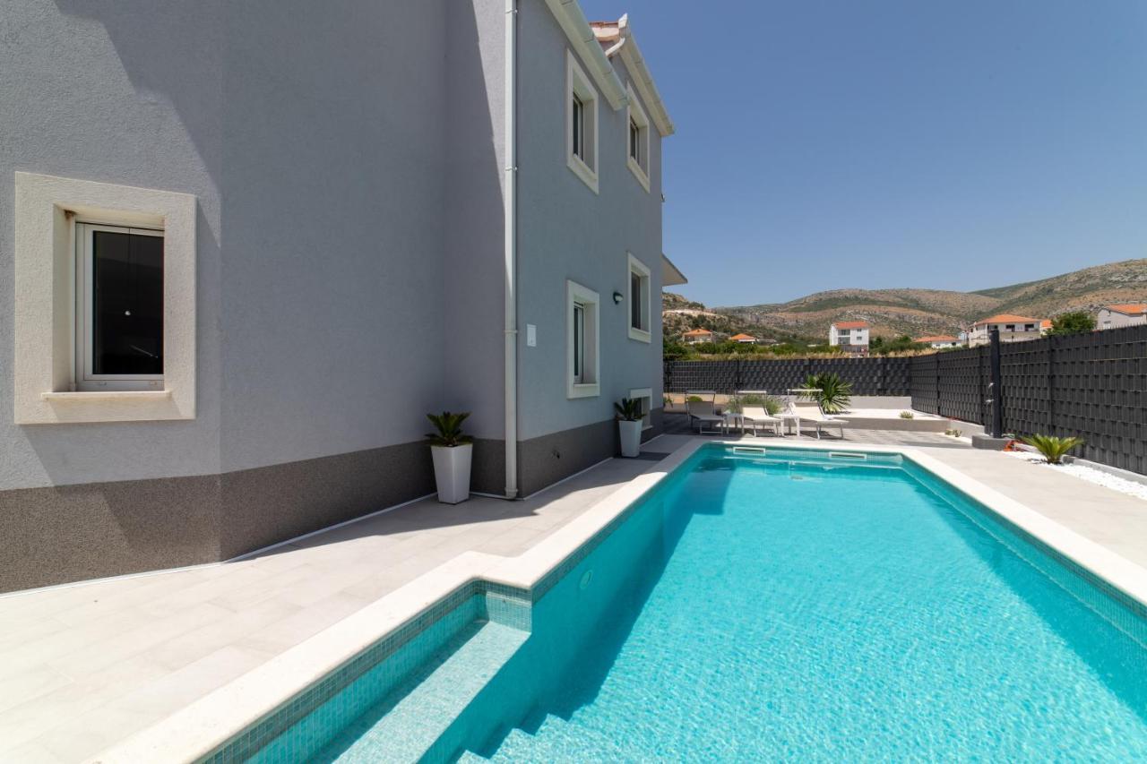 Villa Ban Trogir Exterior photo